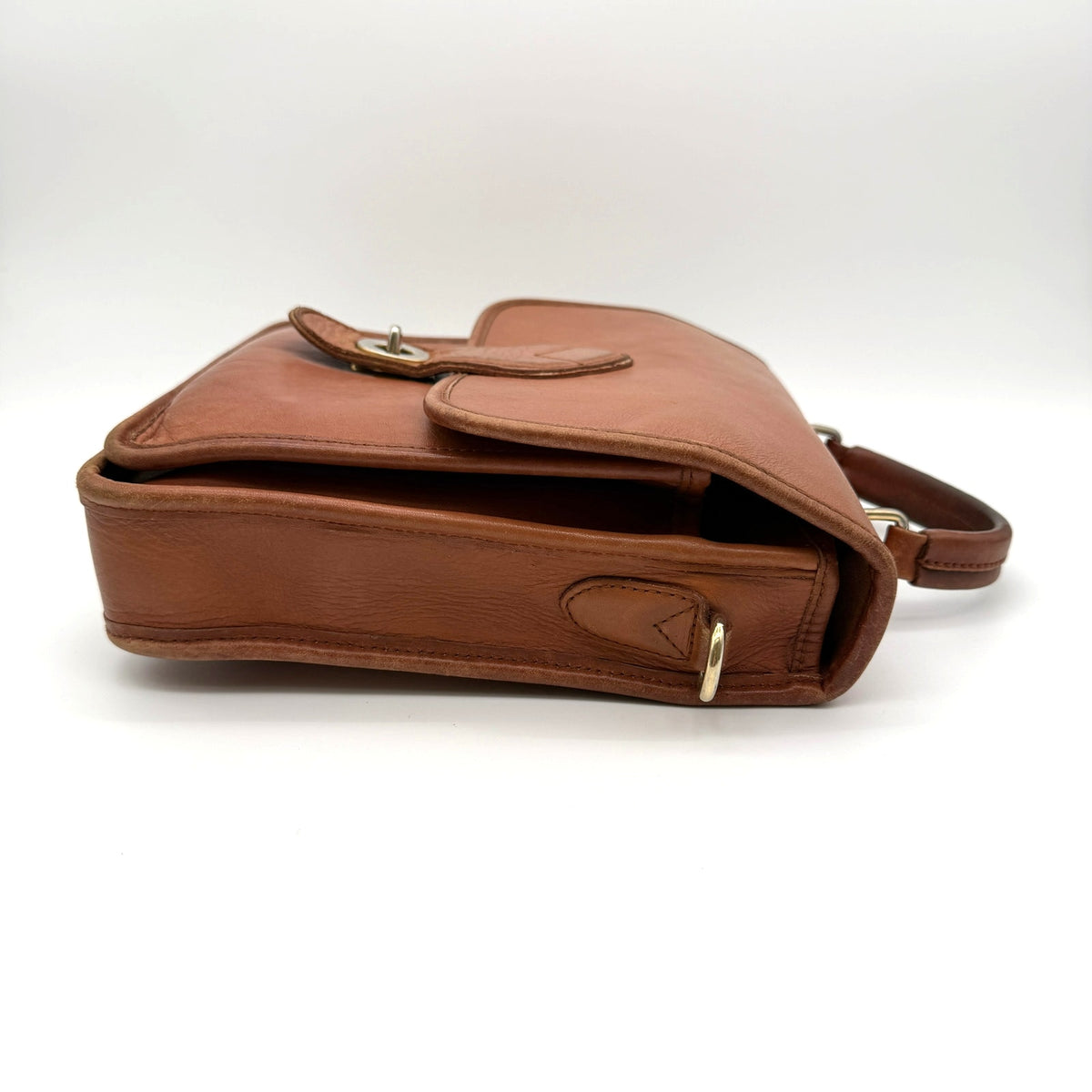 Vintage Georgetown Leather Design Crossbody Bag Tan Brown Leather Satchel 90s