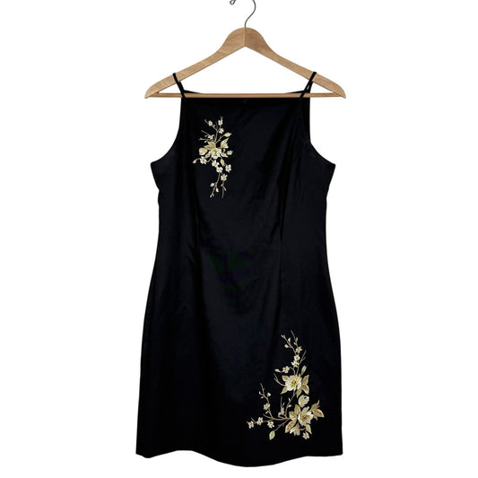 Vintage 90s Y2K Black Floral Embroidered Sheath Dress Size 12P CDC Petites HoCo
