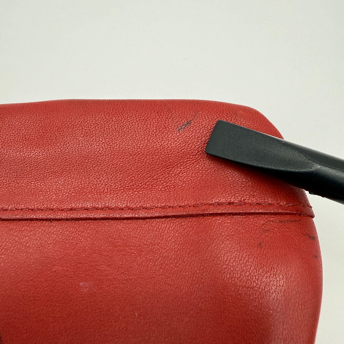 Coach Vintage 90s Leather Kisslock Coin Purse Red Gold Tone Clasp 5x4