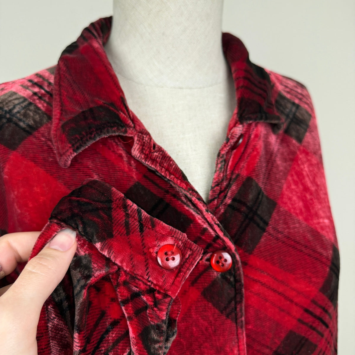 Vintage Coldwater Creek Velvet Plaid Shirt Rayon Silk Blend Size 0 Red Black 90s