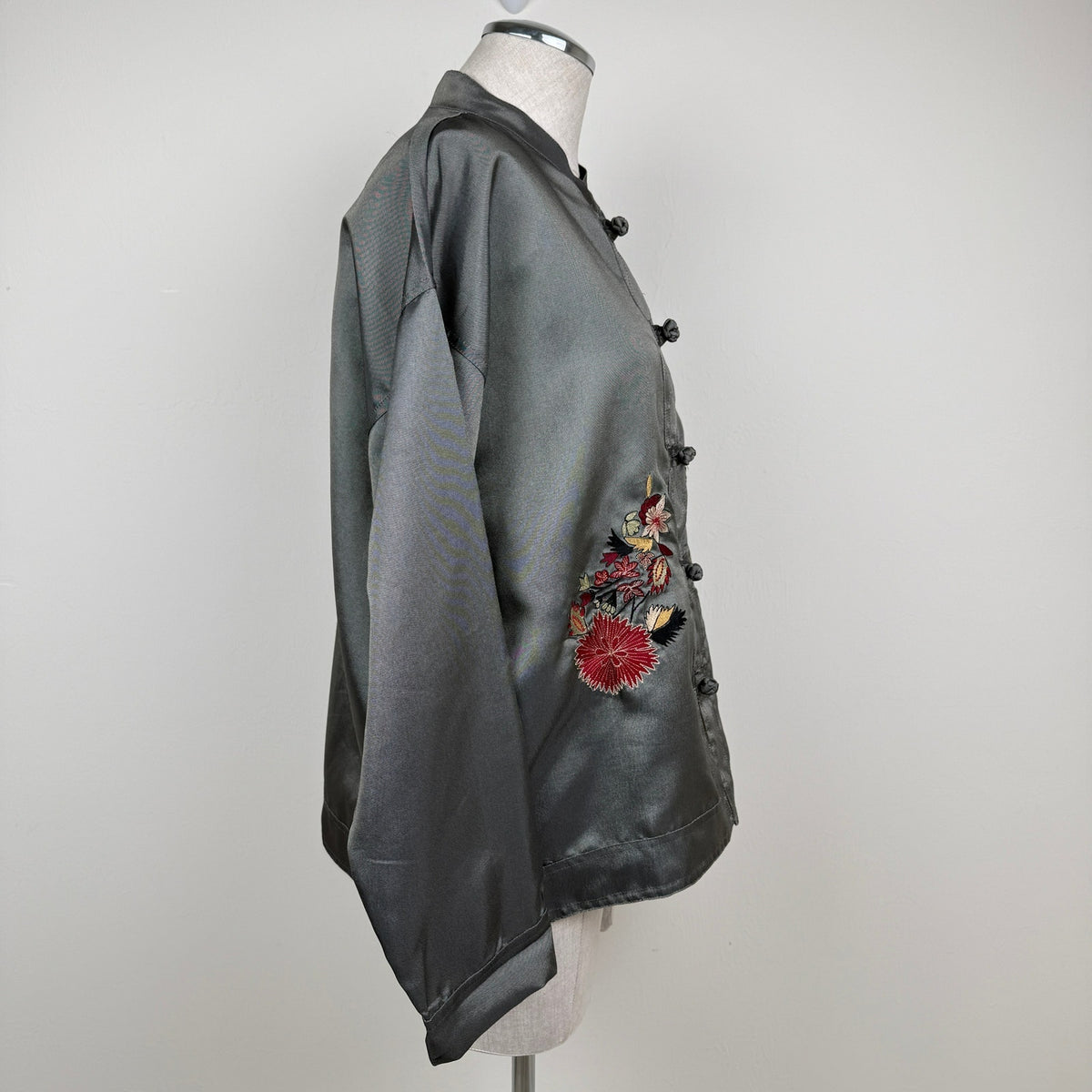 Vintage Chico's Design Embroidered Asian Inspired Jacket Gray Mandarin Collar