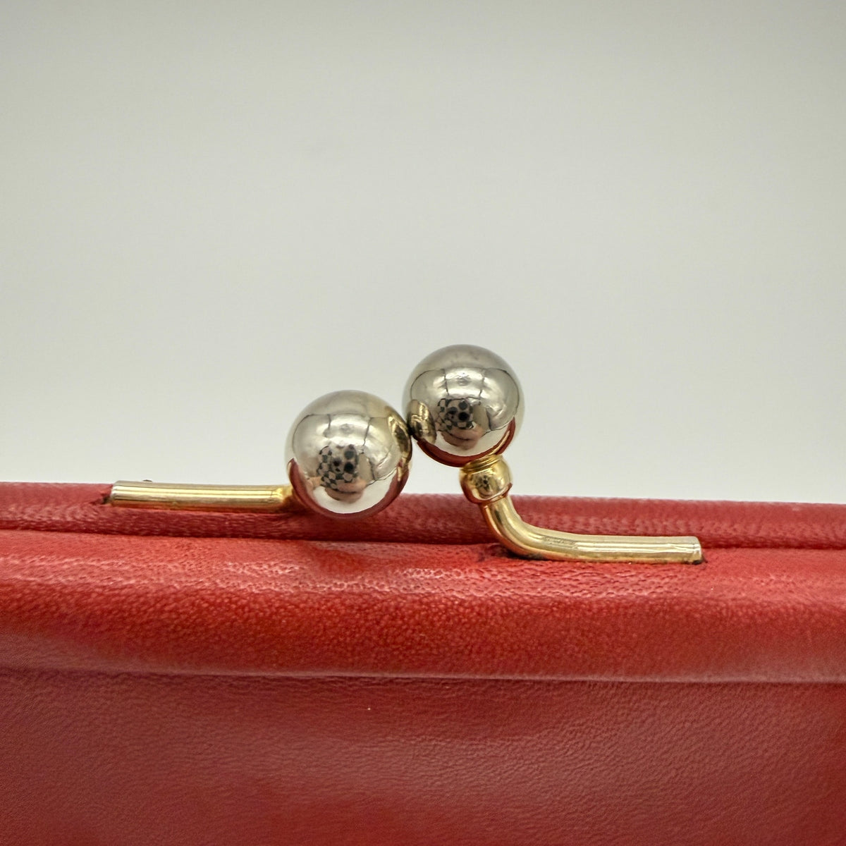 Coach Vintage 90s Leather Kisslock Coin Purse Red Gold Tone Clasp 5x4