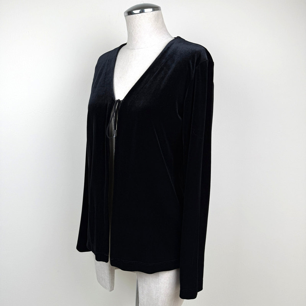 Vintage Chicos Black Velvet Cardigan Top Tie Front Long Sleeve Sz S/4 Goth 90s